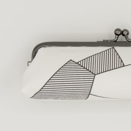 がま口ペンケース『ONE TONE』(氷割白)