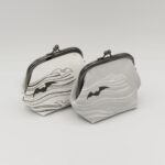 がま口ポーチ『ONE TONE』(こうもり白)