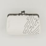 たわら型がま口ポーチ『ONE TONE』（紗綾型白）