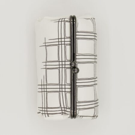 たわら型がま口ポーチ『ONE TONE』（格子白）