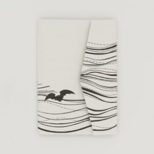 お薬手帳ケース『ONE TONE』(こうもり白)