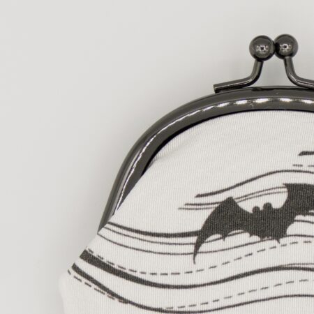 がま口コインケース『ONE TONE』(こうもり白)