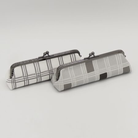 がま口ペンケース『ONE TONE』(格子白)