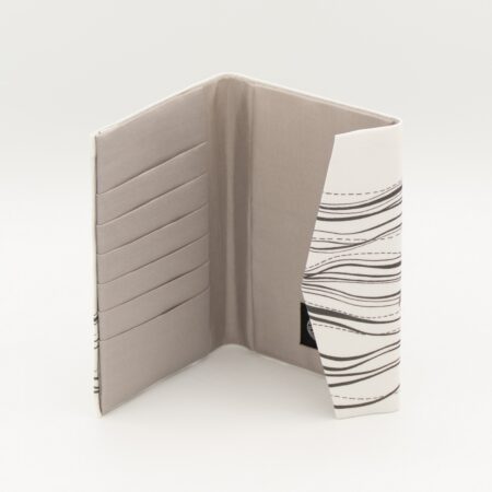 お薬手帳ケース『ONE TONE』(こうもり白)