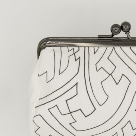 たわら型がま口ポーチ『ONE TONE』（紗綾型白）