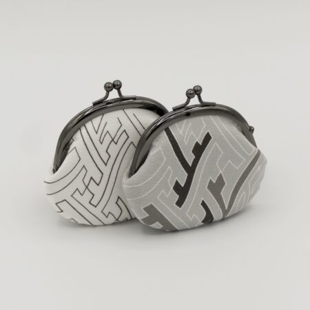 がま口コインケース『ONE TONE』(紗綾型白)