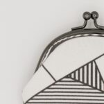 がま口コインケース『ONE TONE』(氷割白)