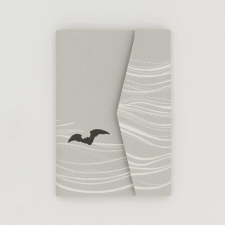 お薬手帳ケース『ONE TONE』(こうもりグレー)