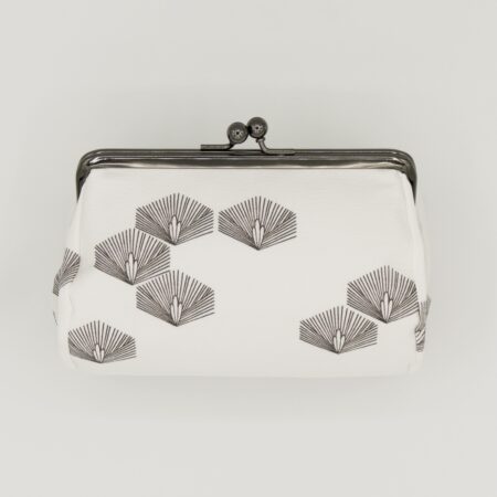 たわら型がま口ポーチ『ONE TONE』（松白）