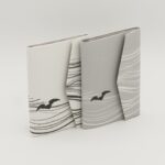 お薬手帳ケース『ONE TONE』(こうもり白)