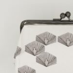 たわら型がま口ポーチ『ONE TONE』（松白）