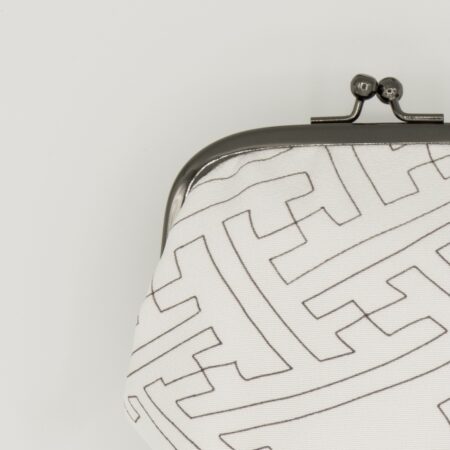 がま口ポーチ『ONE TONE』(紗綾型白)