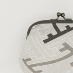 がま口ポーチ『ONE TONE』(紗綾型グレー)