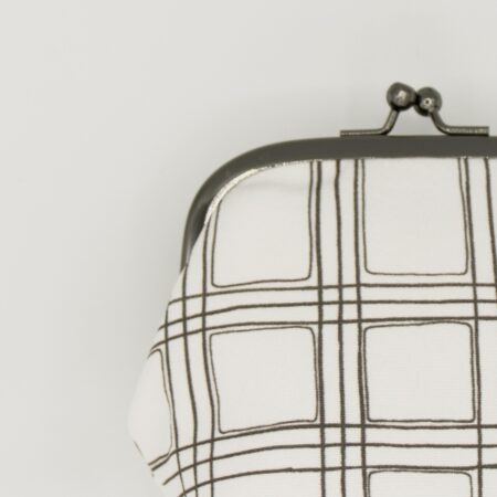 がま口ポーチ『ONE TONE』(格子白)